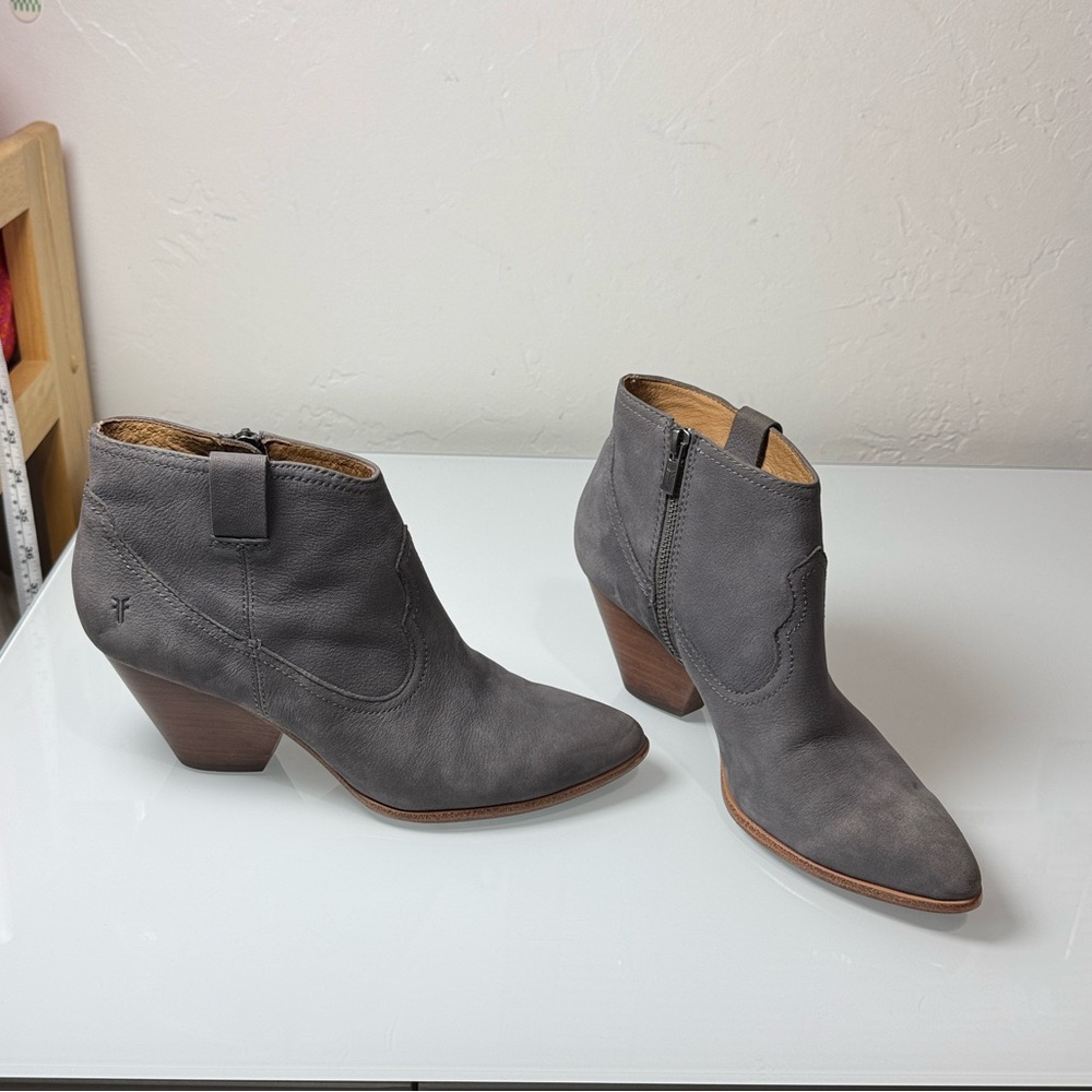 Frye Reina grey suede heeled bootie size 9.5